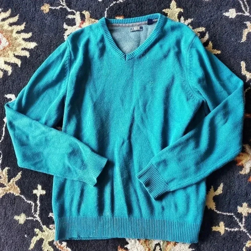 Izod medium long sleeve v-neck blue sweater​​​
